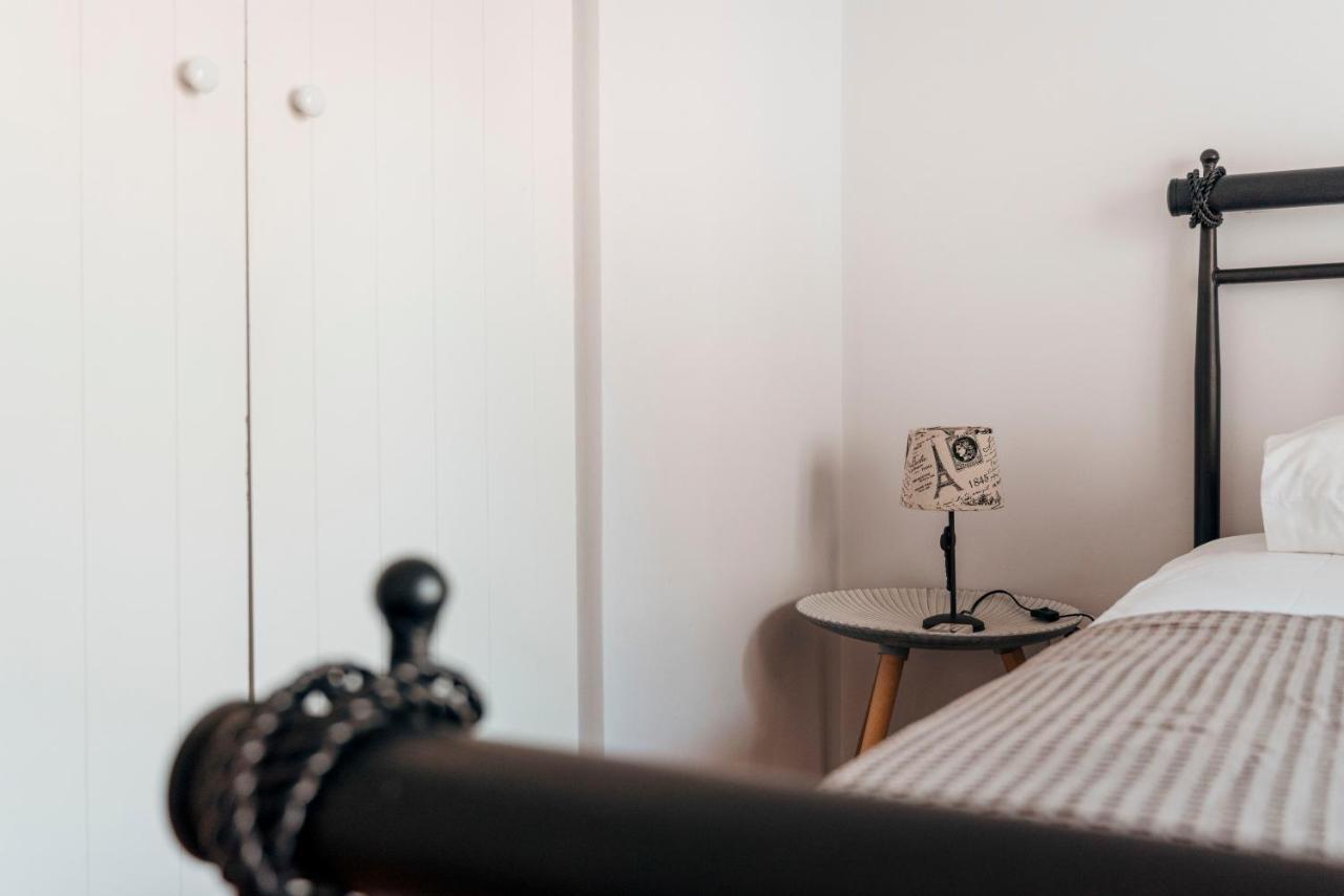 Comfortable 2 Bd Apartment Close To Athens Archeological Museum Atenas Exterior foto