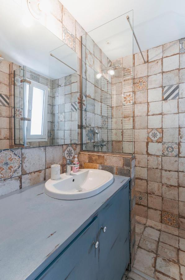 Comfortable 2 Bd Apartment Close To Athens Archeological Museum Atenas Exterior foto